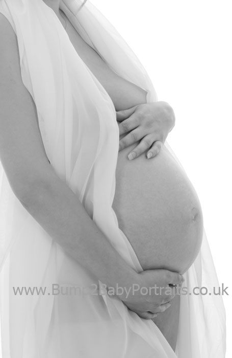 Hertfordshire maternity photographer